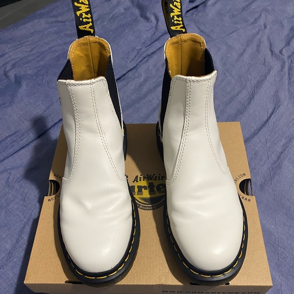 White Dr Martens Chelsea Boot size 8 - Picture 7 of 14